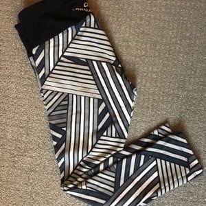 Abstract Design Leggings
